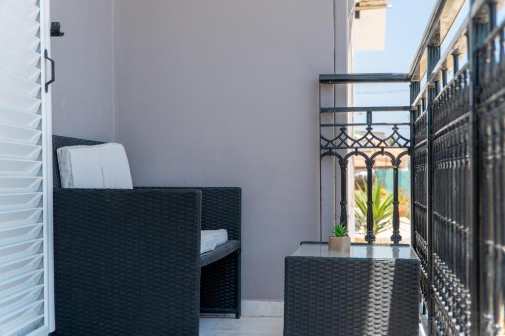 Central Apartments Аликанас Экстерьер фото